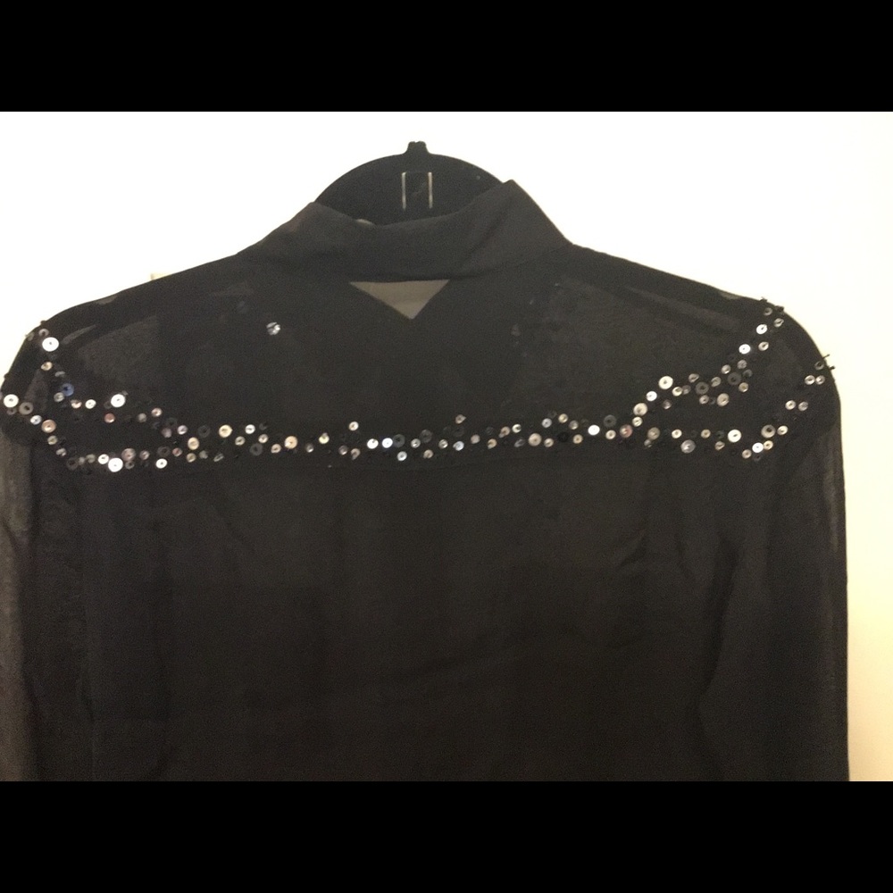 Shirt - Picture 3 of 4